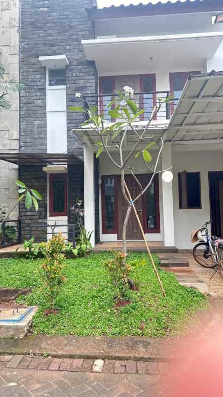 dijual cepat rumah raffles hadap taman