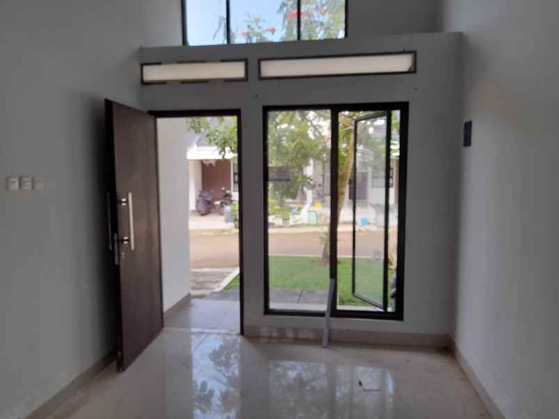 dijual cepat rumah tinggal lingkungan asri