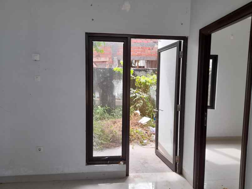 dijual cepat rumah tinggal lingkungan asri