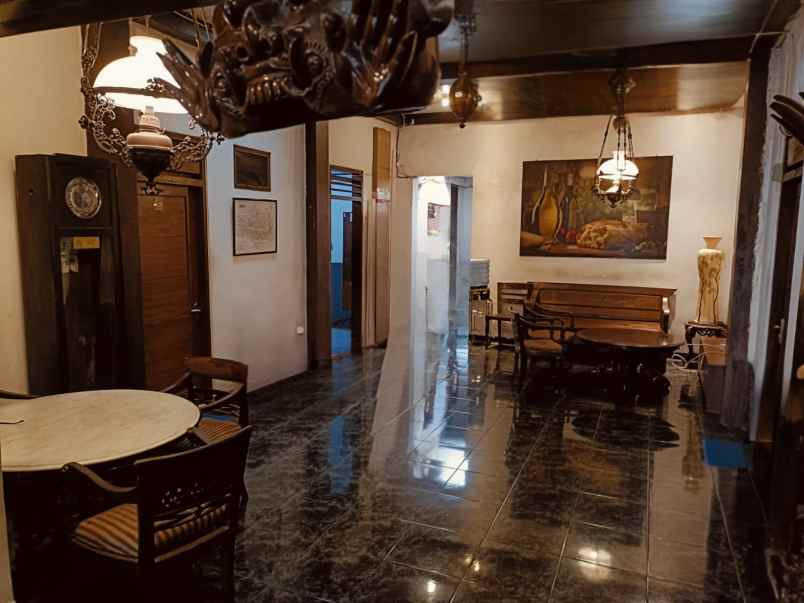 dijual hotel aktif di kota solo