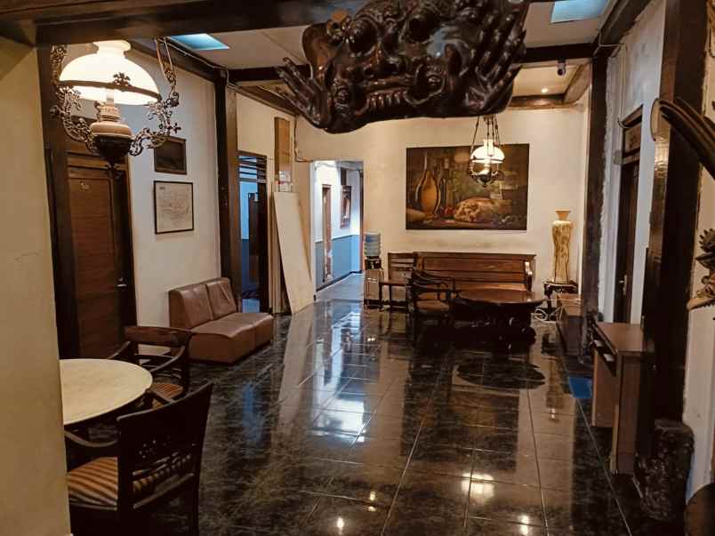 dijual hotel aktif di kota solo