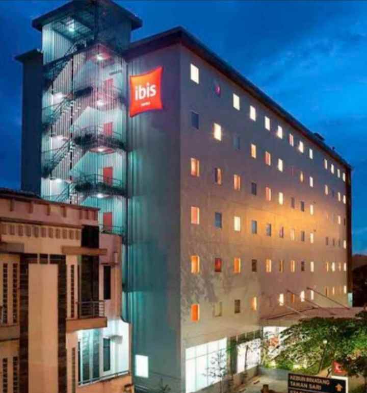 dijual hotel jl dr djunjunan no 22