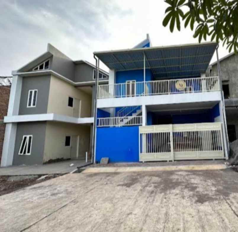 dijual kost aktif full penghuni di mulawarman semarang