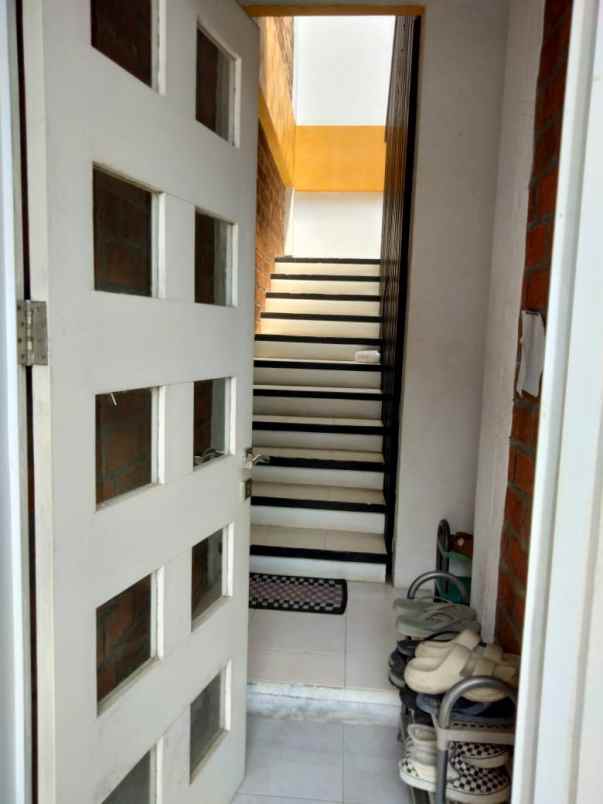 dijual kost daruul ulum