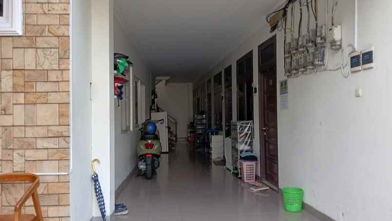 dijual kost jl anggrek setiabudi karet