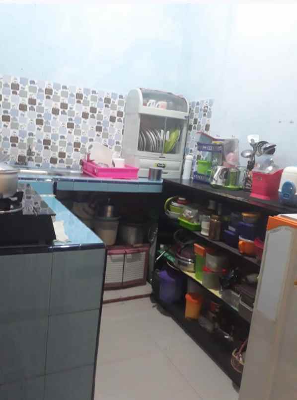 dijual kost jl nanas gang flamboyan