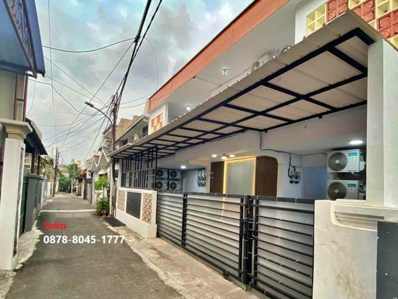 dijual kost jl tebet barat