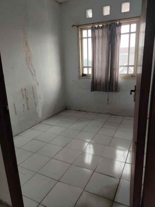 dijual ruko gudang kantor jalan bojong depok 2