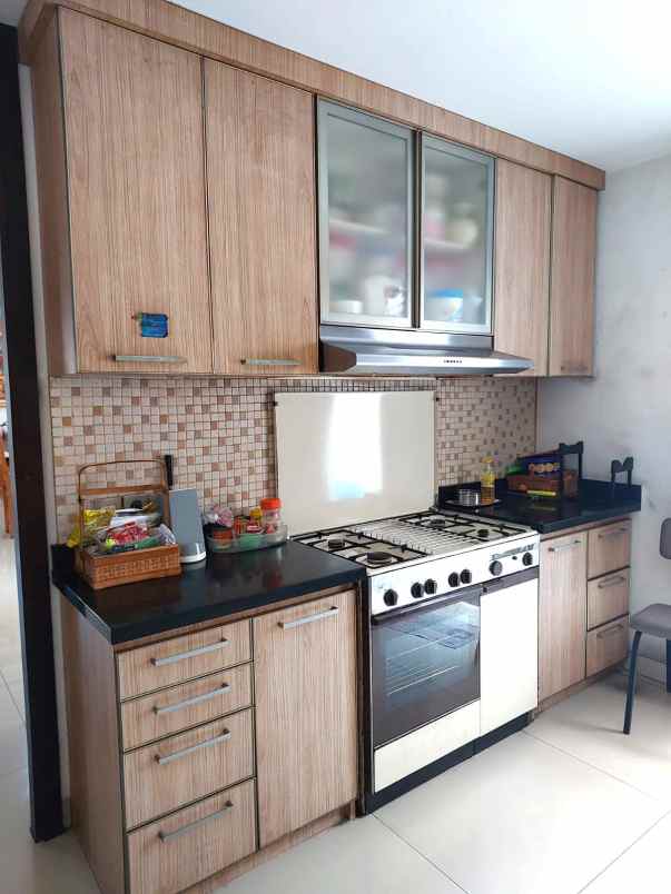 dijual ruko gudang kantor jl ring road utara