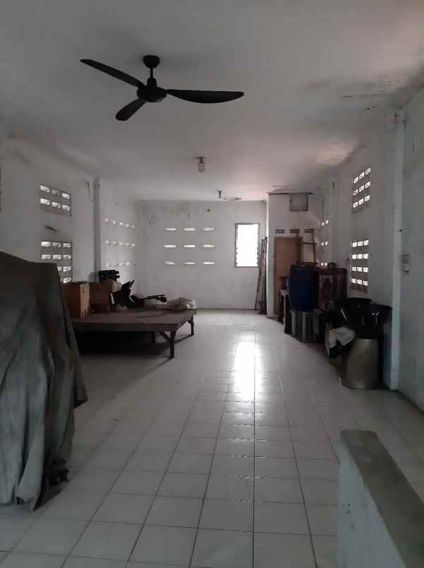 dijual ruko gudang kantor jl teuku umar tambun