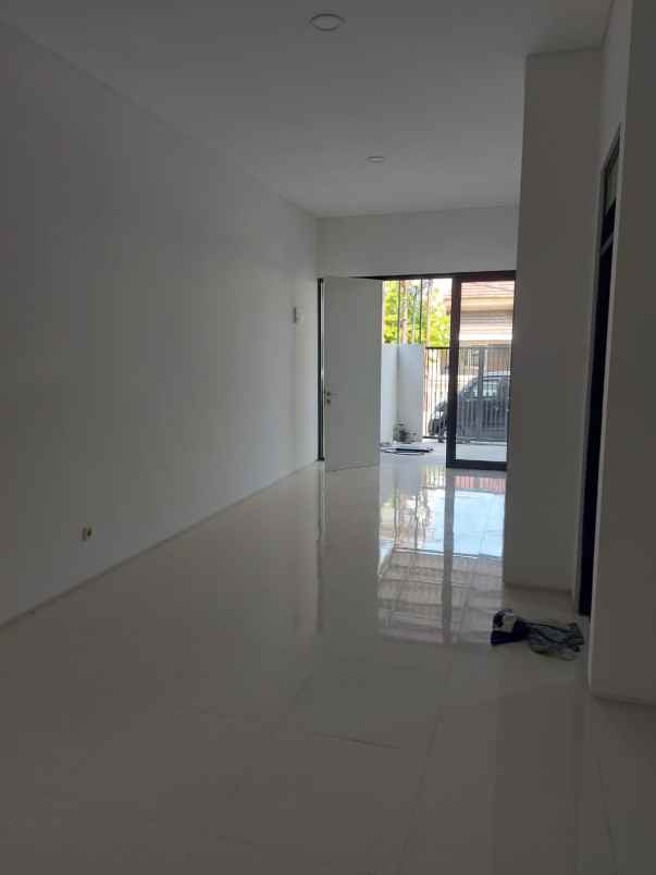 dijual ruko gudang kantor sarelit urara surabaya