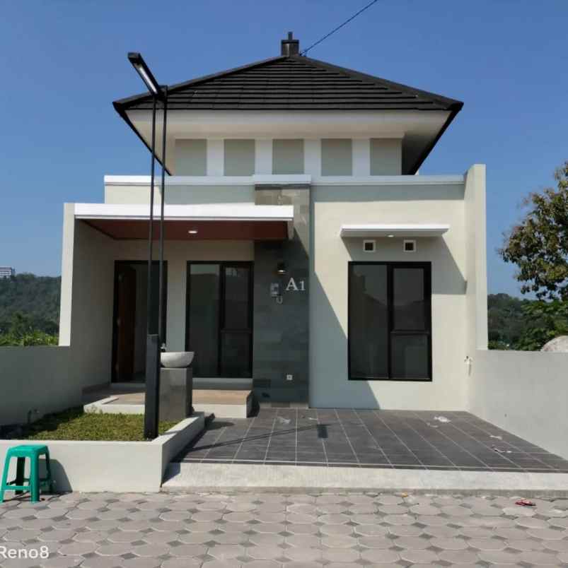 dijual rumah 1 km ke candi prambanan