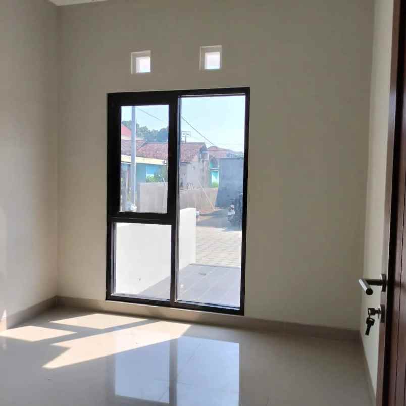 dijual rumah 1 km ke candi prambanan