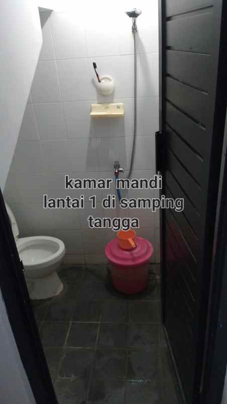 dijual rumah 2 lantai dekat ke pusat kota cimah