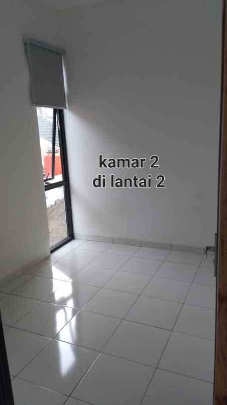 dijual rumah 2 lantai dekat ke pusat kota cimah