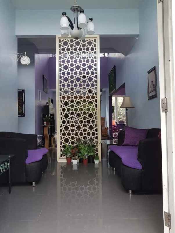 dijual rumah alam galaxy