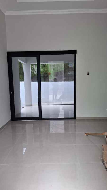 dijual rumah american classic di banyumanik semarang