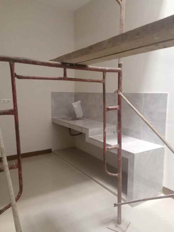 dijual rumah babatan pilang