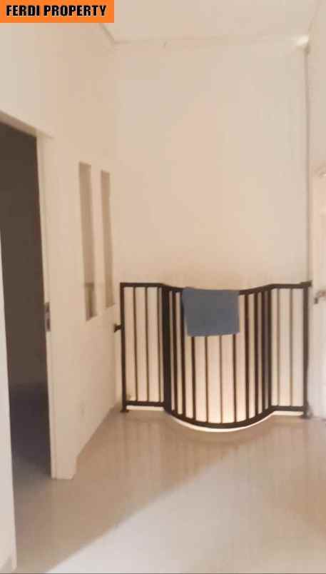 dijual rumah bambu apus jakarta timur