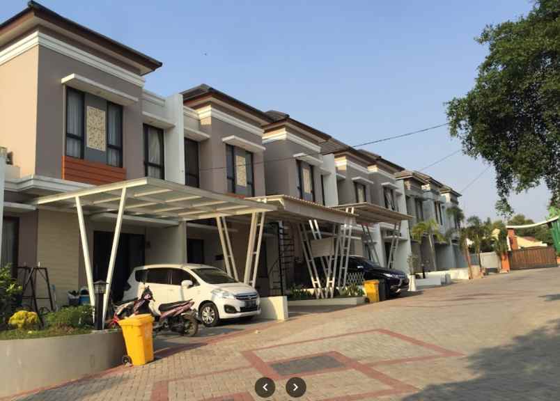 dijual rumah bambu apus kec pamulang