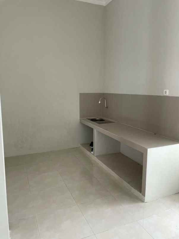 dijual rumah barata jaya