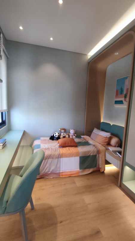 dijual rumah caprina di metland puri