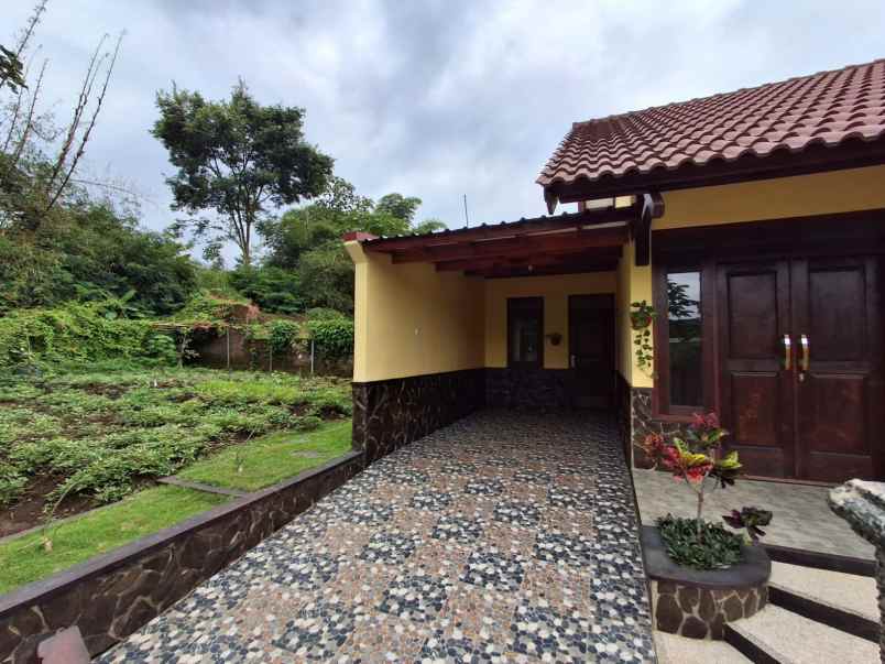 dijual rumah cemorokandang kedungkandang