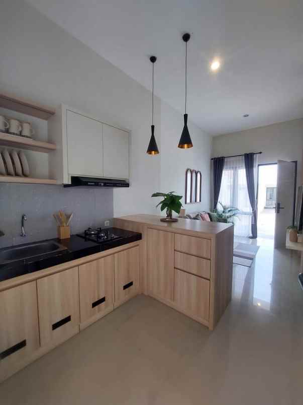 dijual rumah cemorokandang kota malang