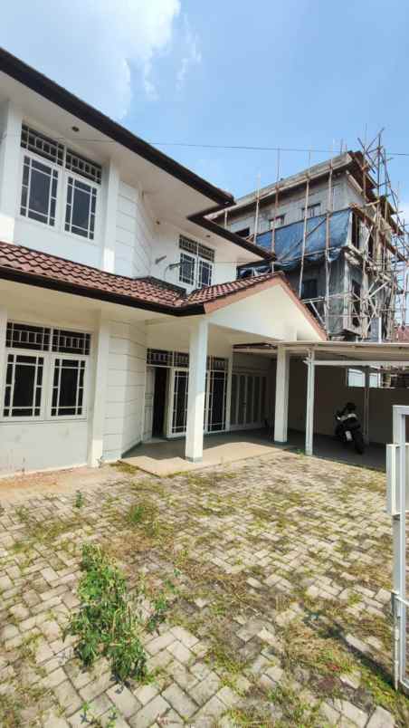 dijual rumah cilandak barat