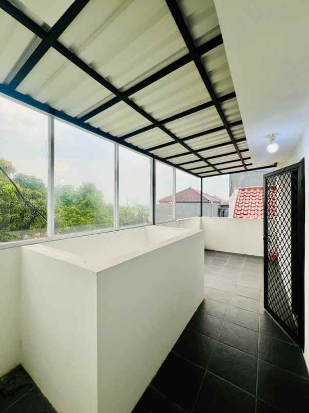 dijual rumah cilandak kko