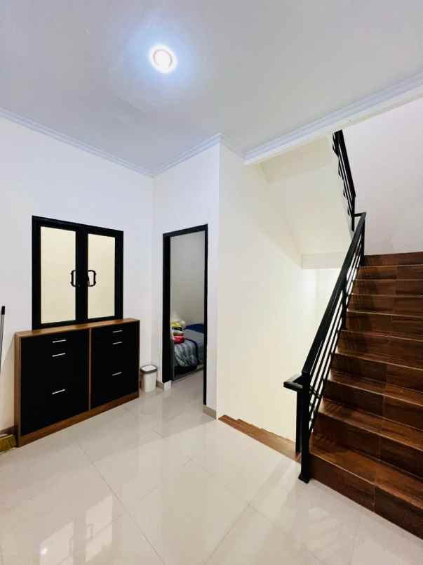 dijual rumah cilandak kko