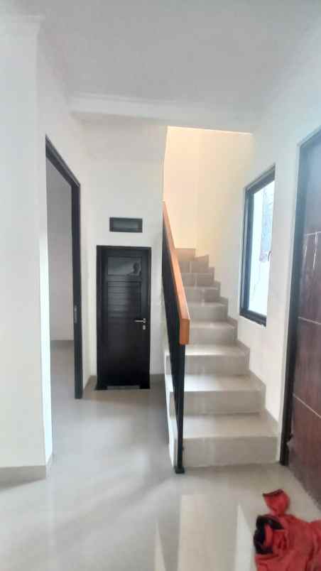 dijual rumah cimandiri raya cipayung