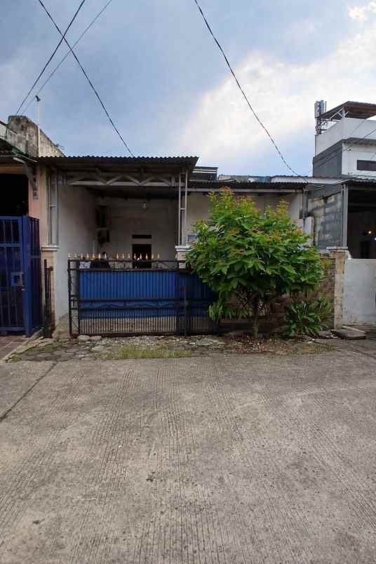 dijual rumah cinanka