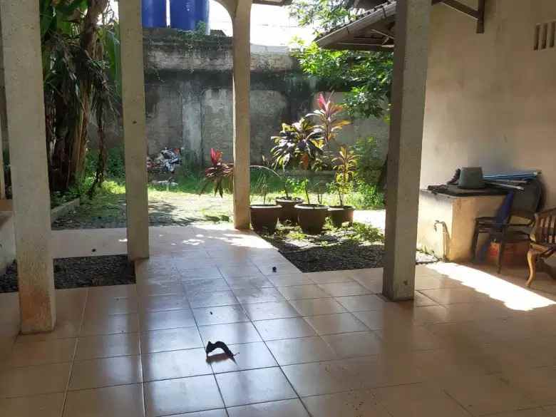 dijual rumah ciputat