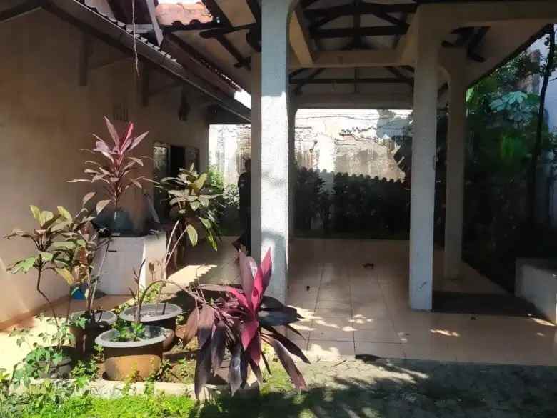 dijual rumah ciputat