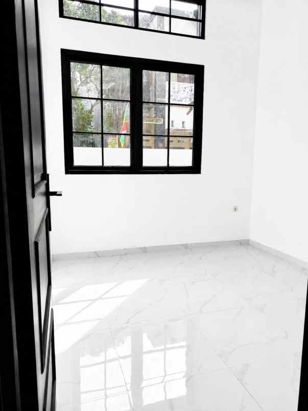 dijual rumah cisaranten kulon arcamanik
