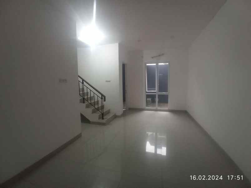 dijual rumah citra raya dekat eco plaza