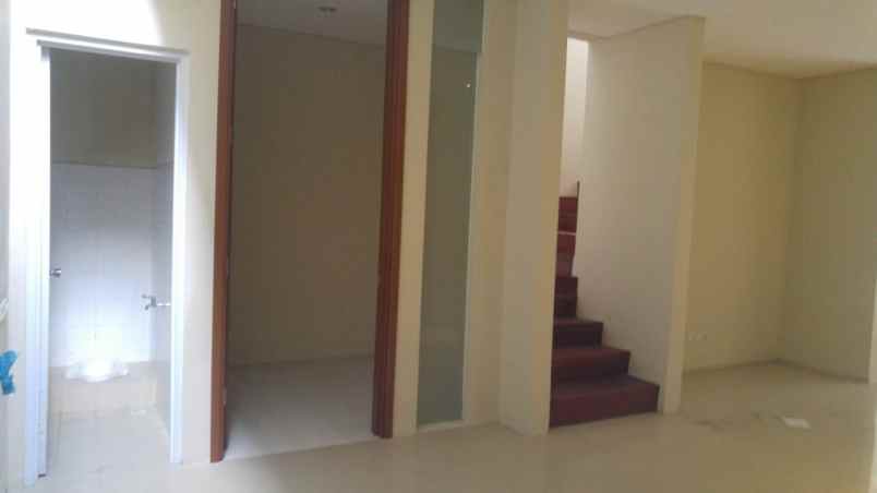 dijual rumah citraland denpasar bali