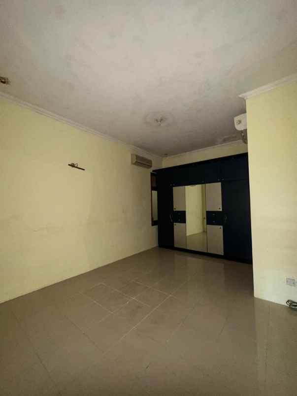dijual rumah citraland international