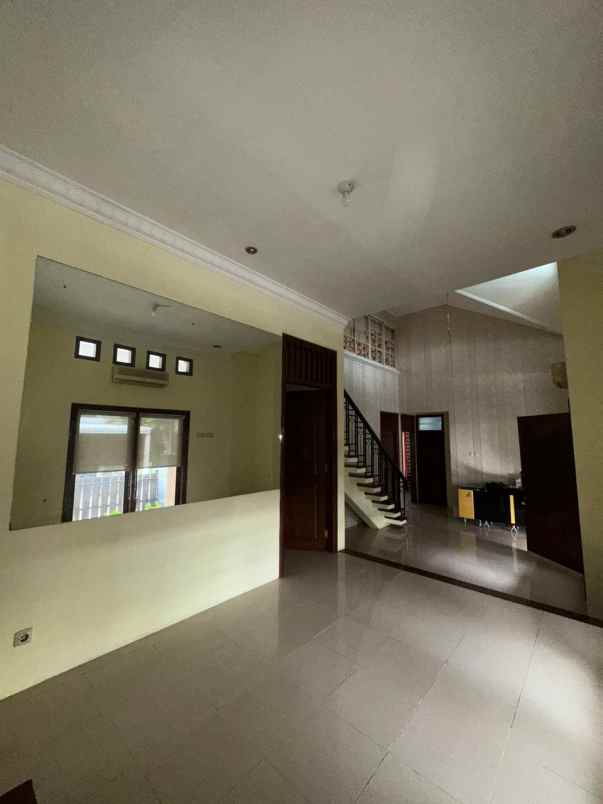 dijual rumah citraland international