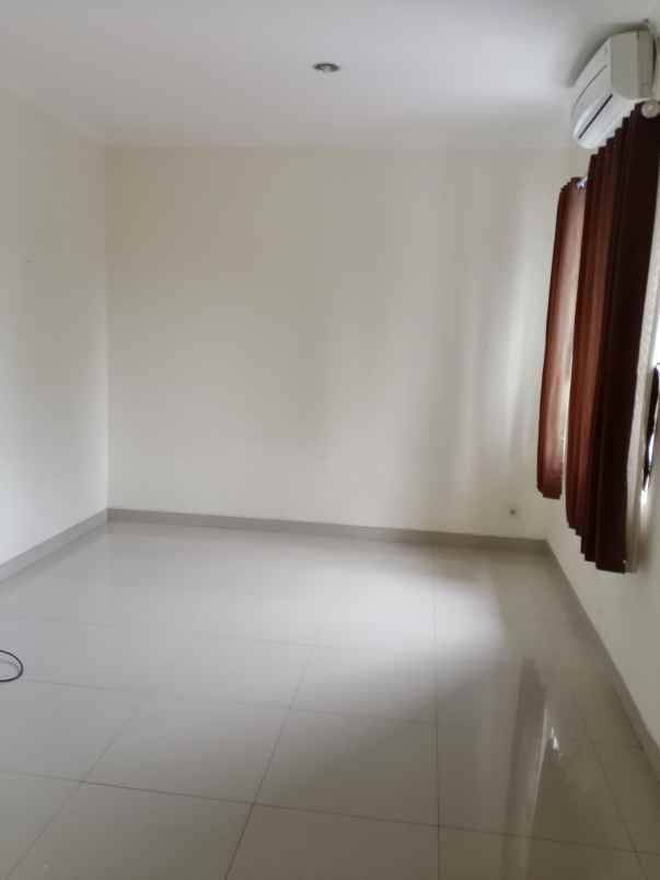 dijual rumah cluster ambrosia lippo