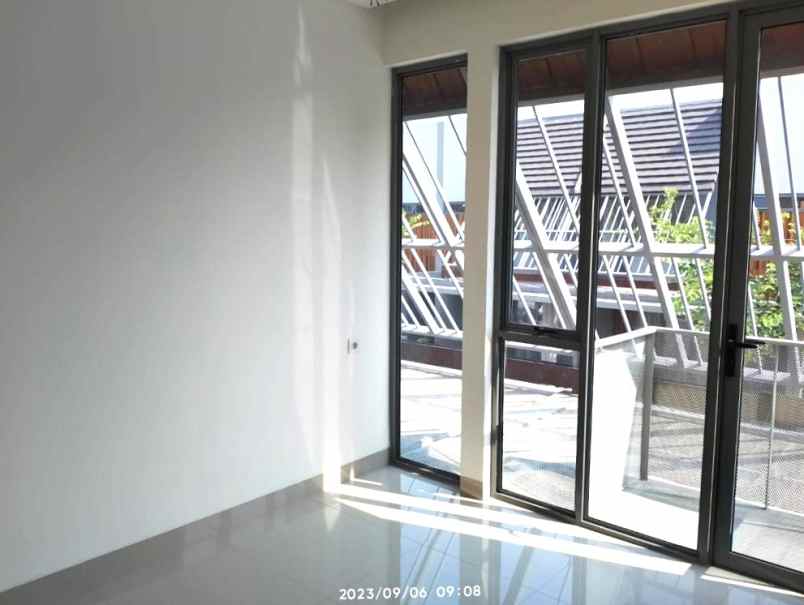 dijual rumah cluster asera nishi kota