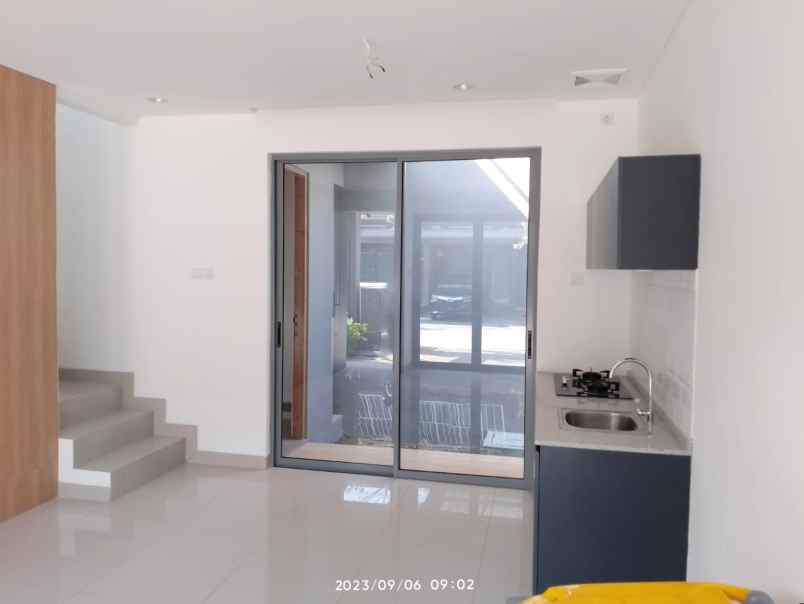 dijual rumah cluster asera nishi kota