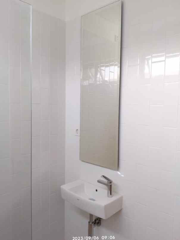 dijual rumah cluster asera nishi kota