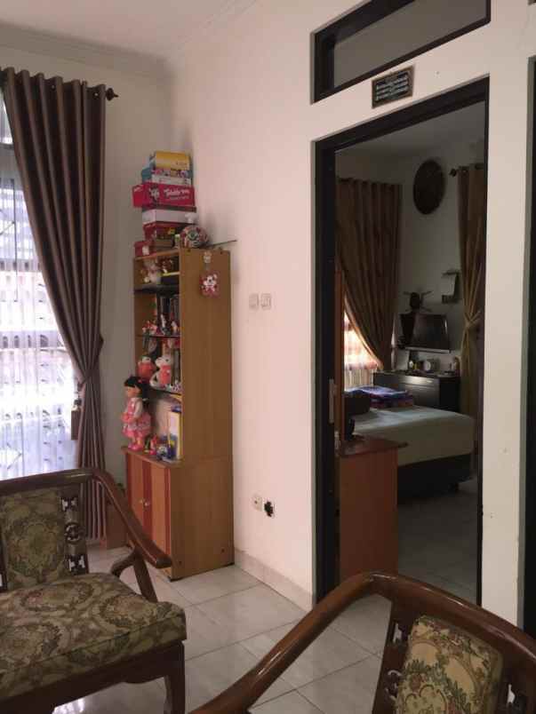 dijual rumah cluster bumi asri