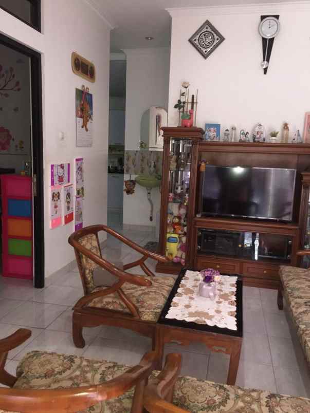 dijual rumah cluster bumi asri