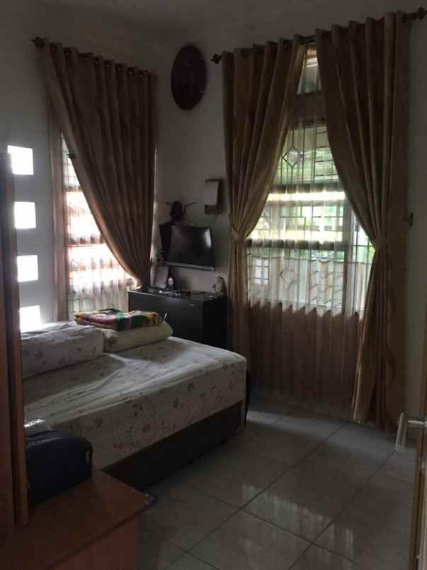 dijual rumah cluster bumi asri