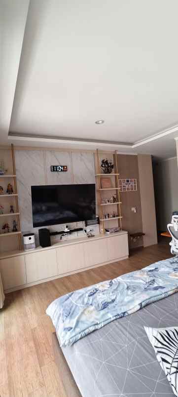 dijual rumah cluster eldora suvarna sutera