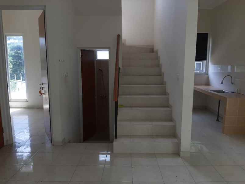 dijual rumah cluster jl pulo