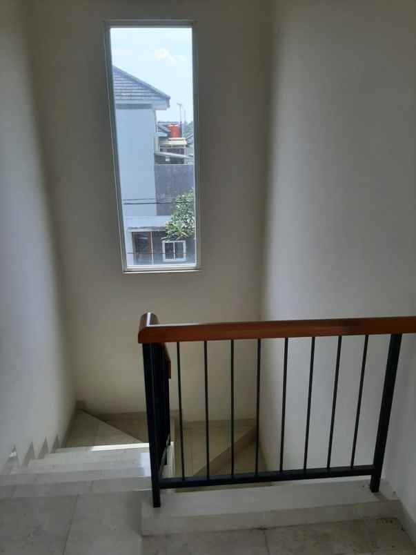 dijual rumah cluster jl pulo